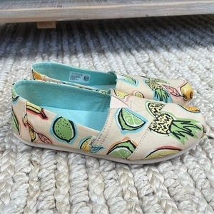 TOMS CLASSIC CORAL PINK CUBA WOMEN SIZE 7